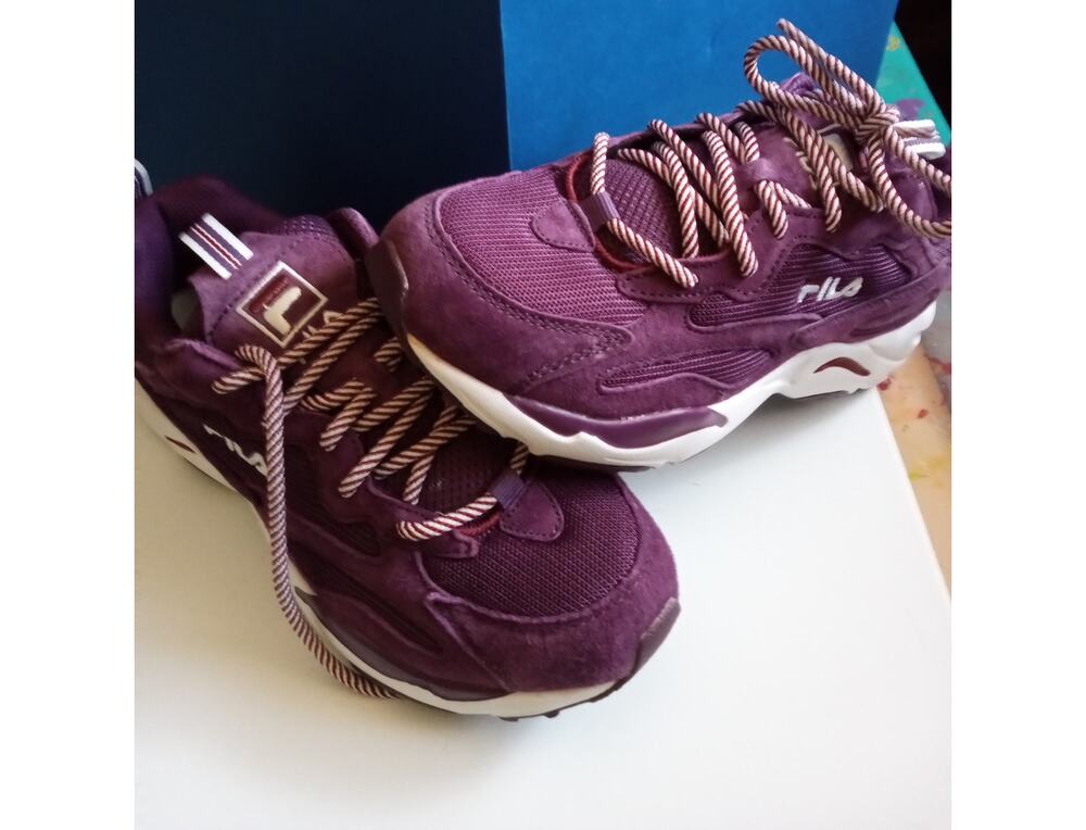*NEW* FILA Ray Tracer Sneaker Size 6.5 M 6 1/2 M Purple Maroon ColorP